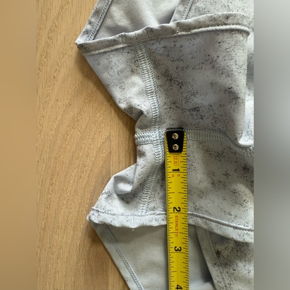 Lululemon Hotty Hot High-Rise Shorts W7BATR Gravel Dust Pastel Blue Multi 6 - Picture 4 of 5